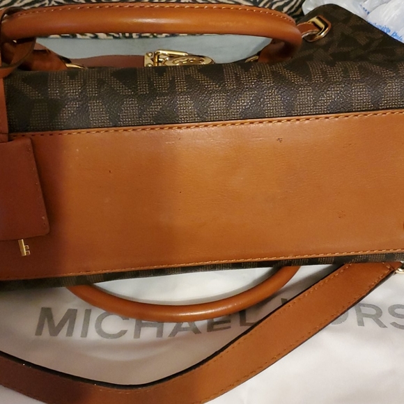 MICHAEL KORS HANDBAG - Picture 4 of 4